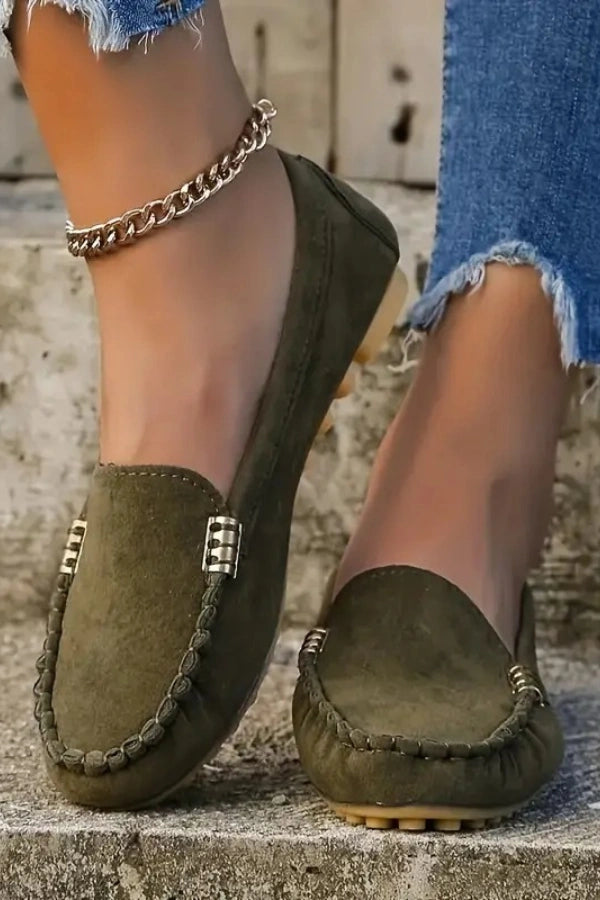 Loafer mit Metalldetail