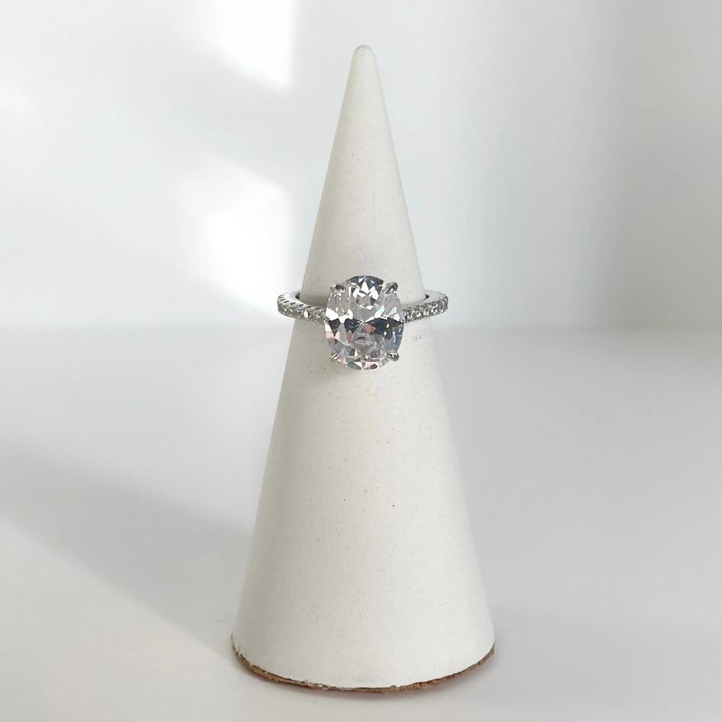 Ovaler Ring Chrysalis