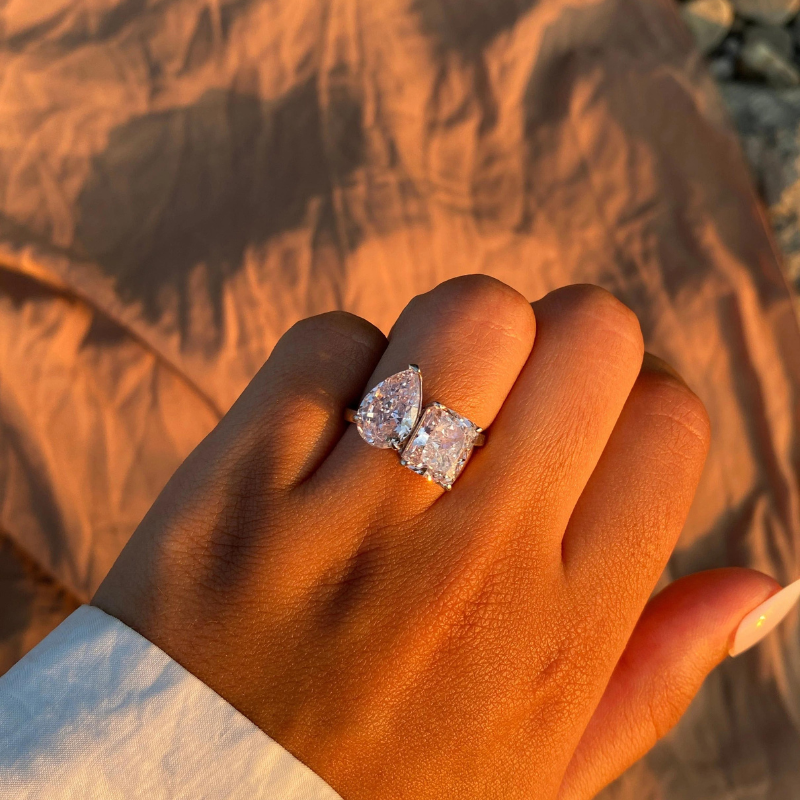 Eliza Ring mit zwei Steinen