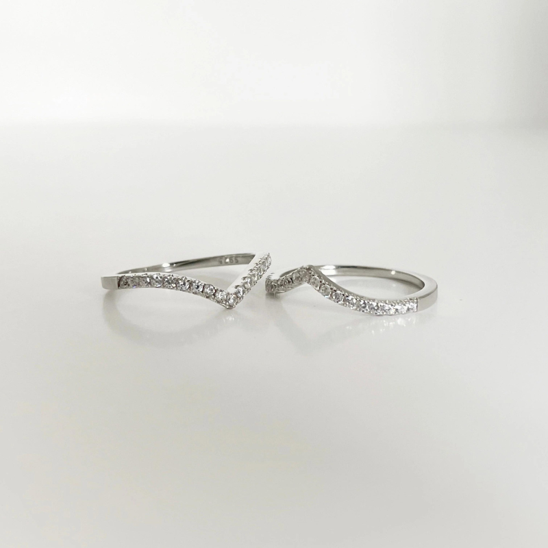 Alexa V-förmiger Ring