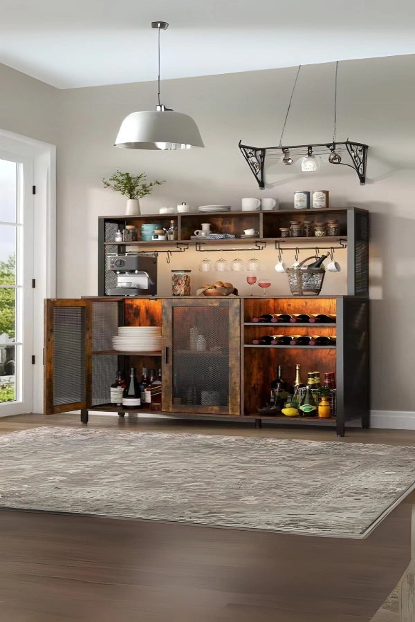 Weinbar-Hüttenmöbel