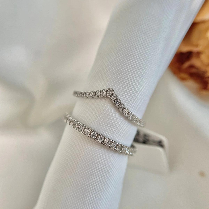 Alexa V-förmiger Ring