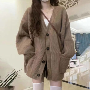 khaki_nica
