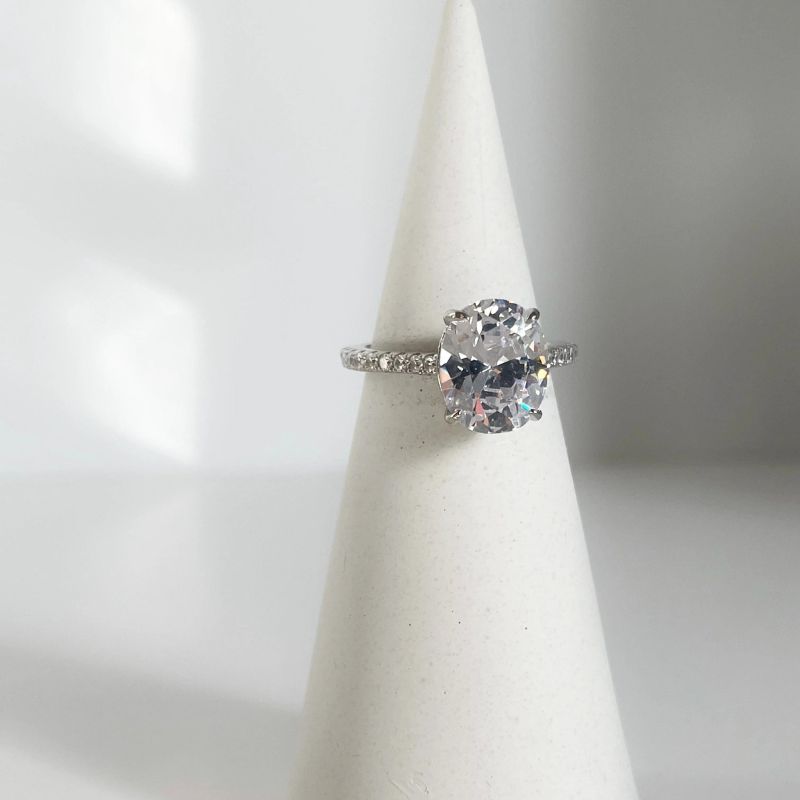 Ovaler Ring Chrysalis